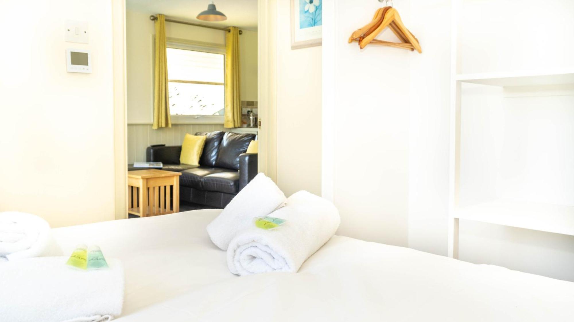 Ta Mill Cottages & Lodges - Meadowview Chalet 1 Лонсестон Екстер'єр фото